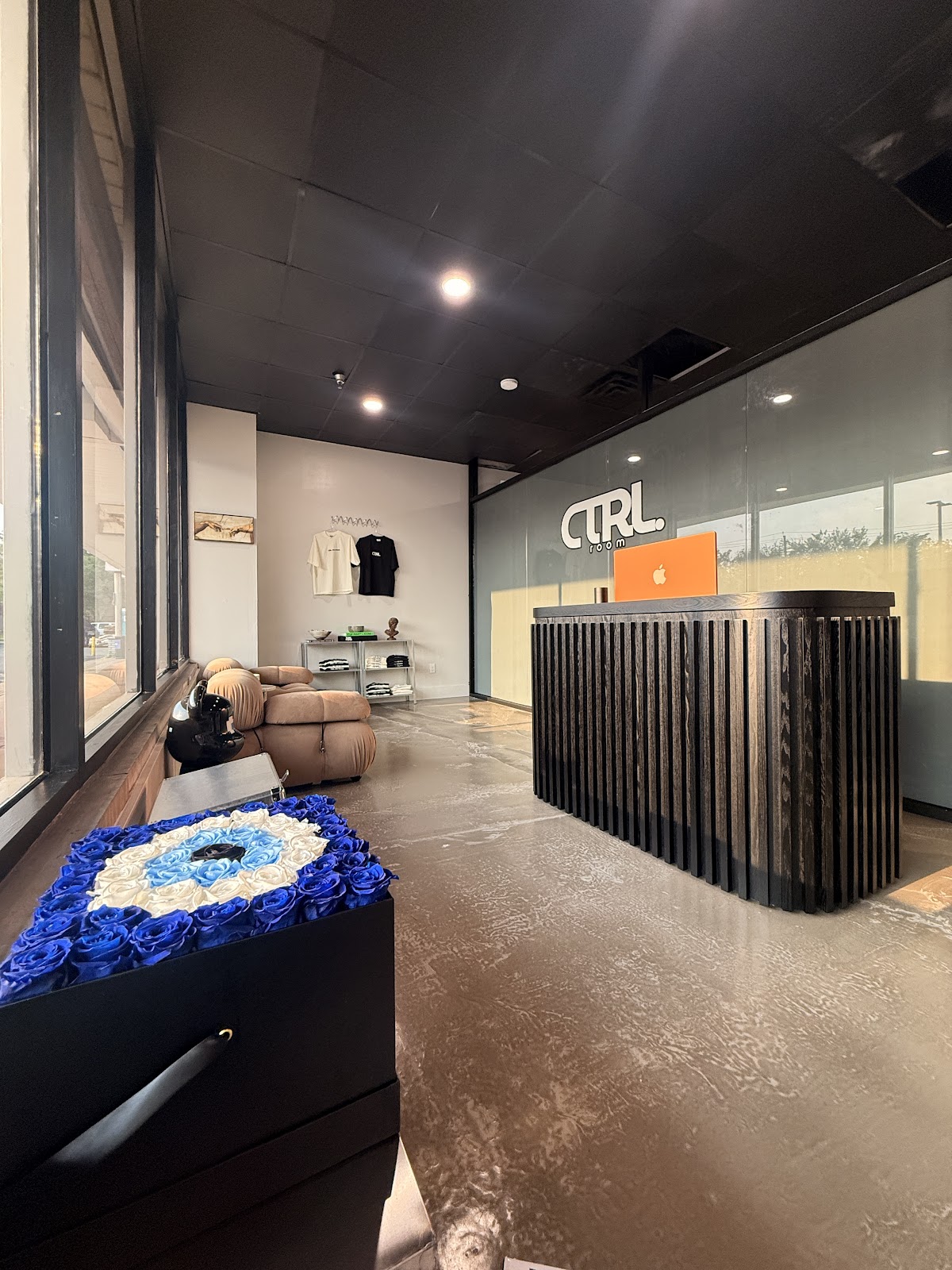 Ctrl Room - Photo 2