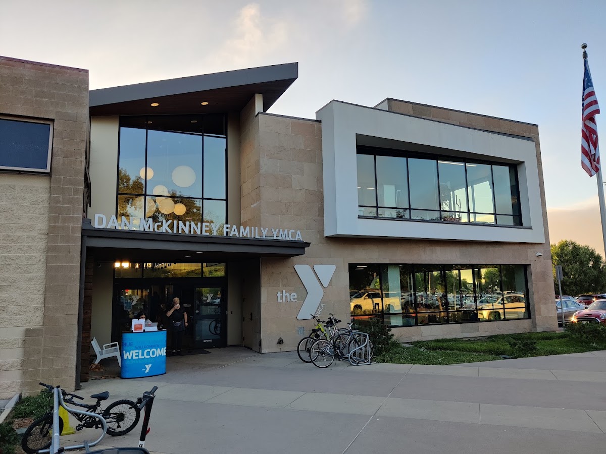 Dan McKinney Family YMCA - Photo 3