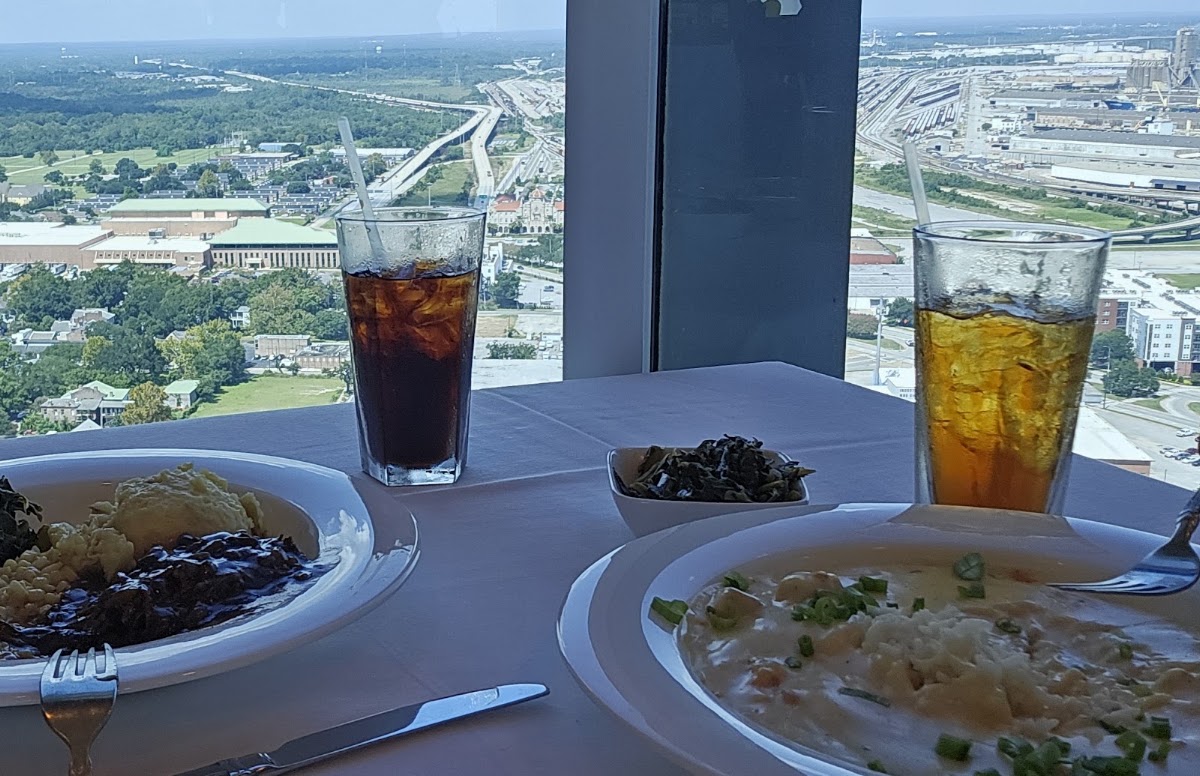 Dauphin’s | Casual Fine-Dining - Photo 3