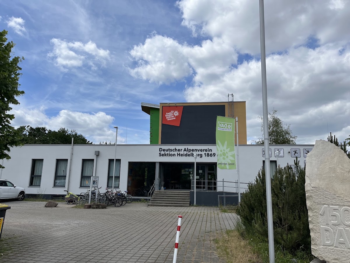 DAV-Kletter- und Boulderzentrum - Photo 3