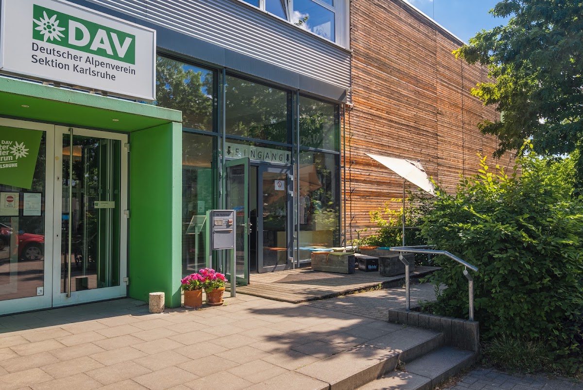 DAV Kletter- und Boulderzentrum Karlsruhe - Photo 2
