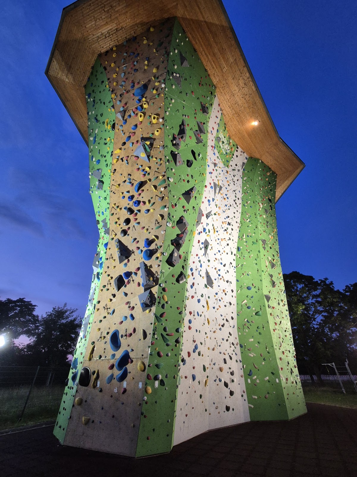 DAV Kletterzentrum Mannheim (Kletterturm) - Photo 2