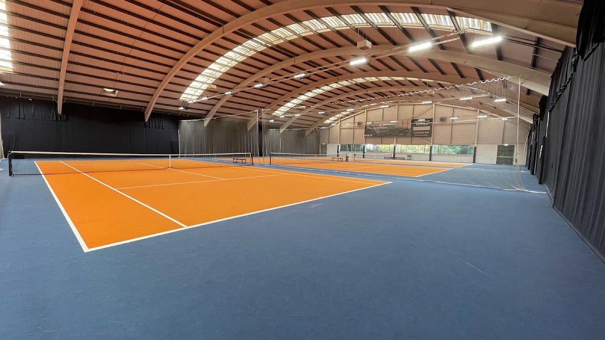 David Lloyd Belfast - Photo 1