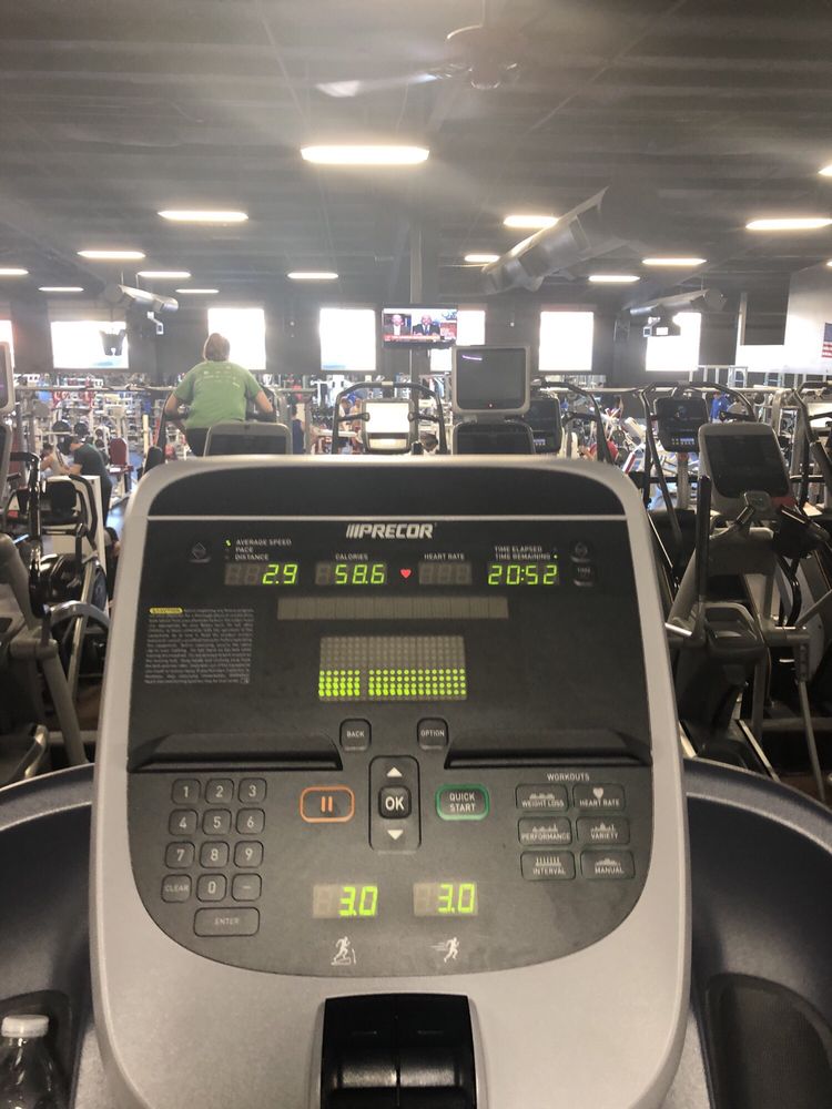 Defined Fitness Metro Club - Photo 2