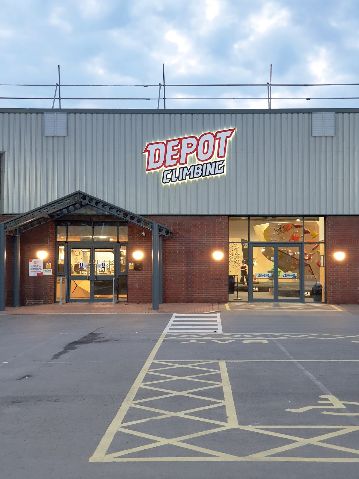 Depot Climbing Armley - Photo 3