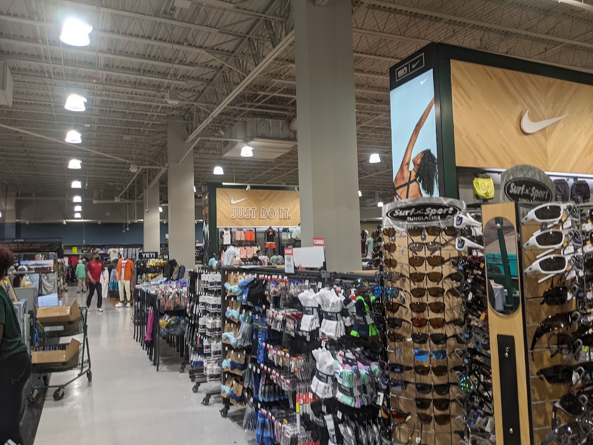 DICK'S House of Sport - Photo 3