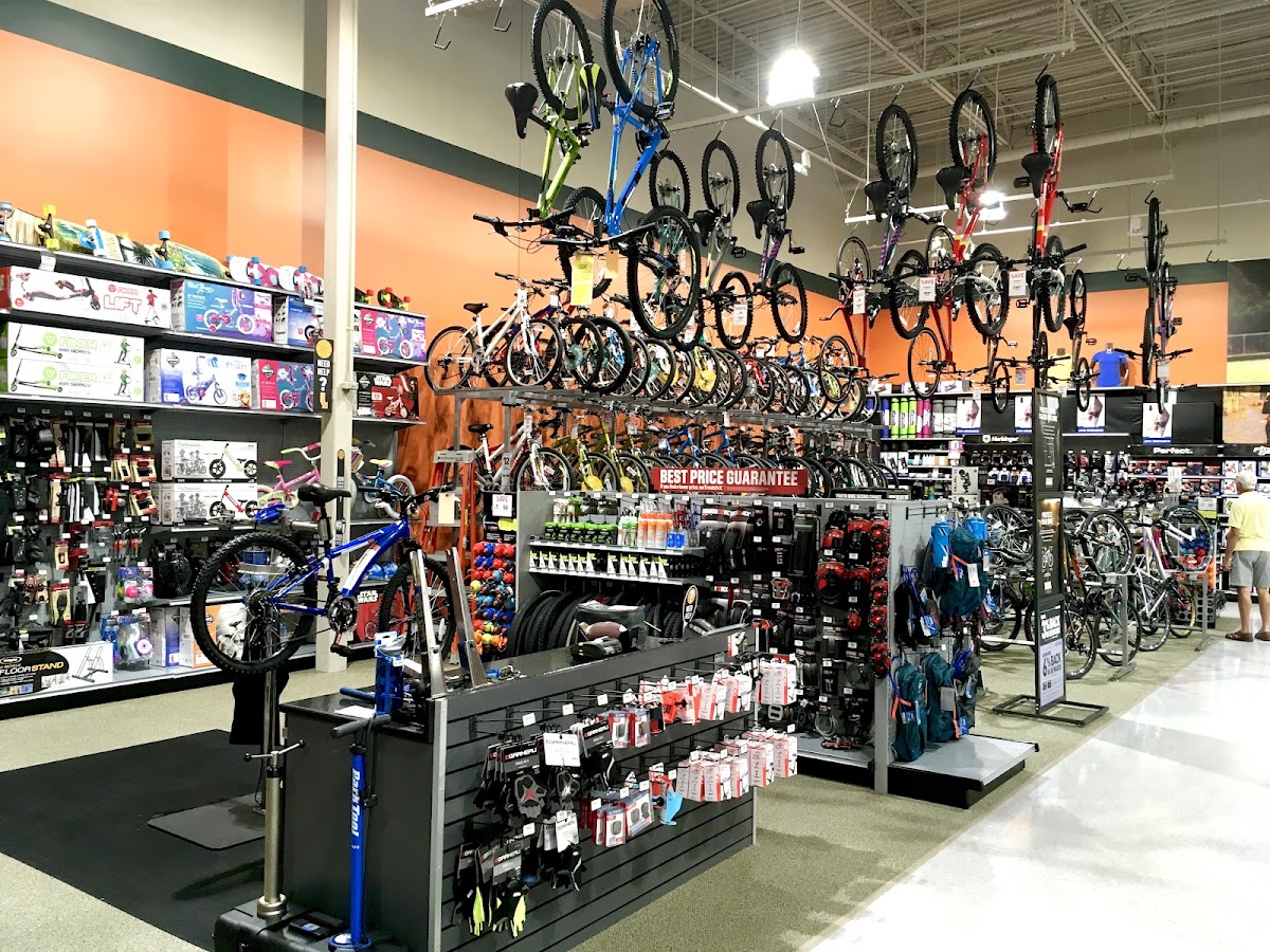 DICK'S Sporting Goods - Photo 3