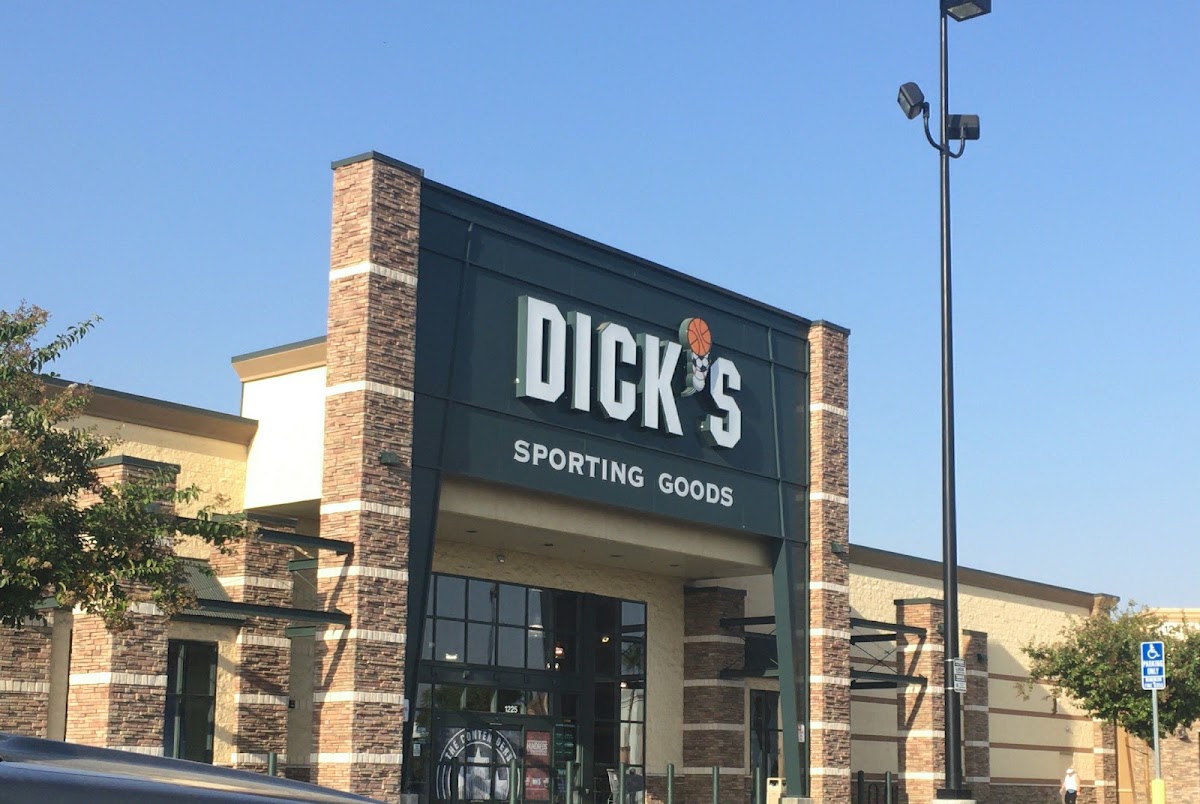 DICK'S Sporting Goods - Photo 1