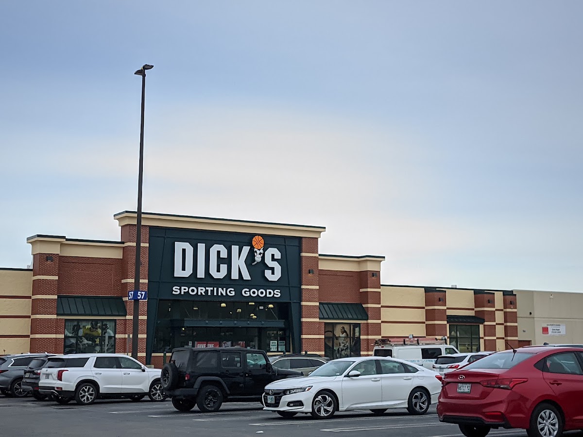 DICK'S Sporting Goods - Photo 1