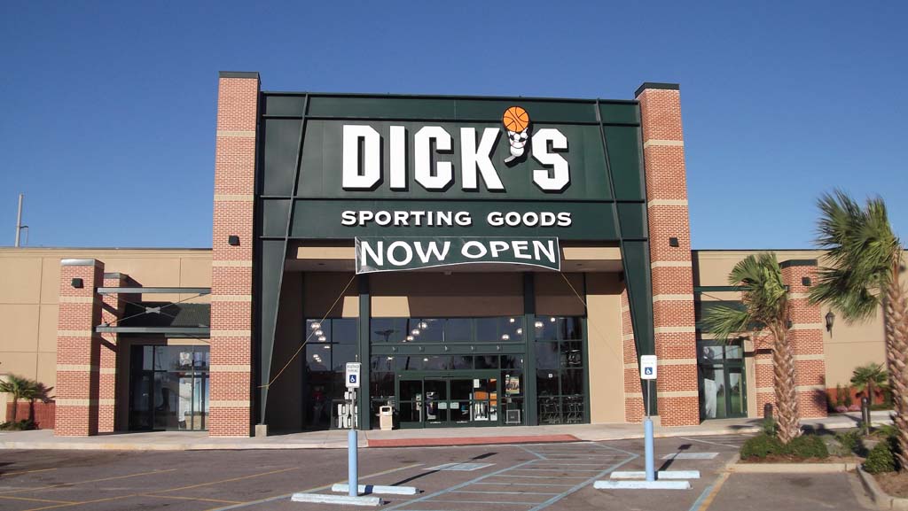 DICK'S Sporting Goods - Photo 1