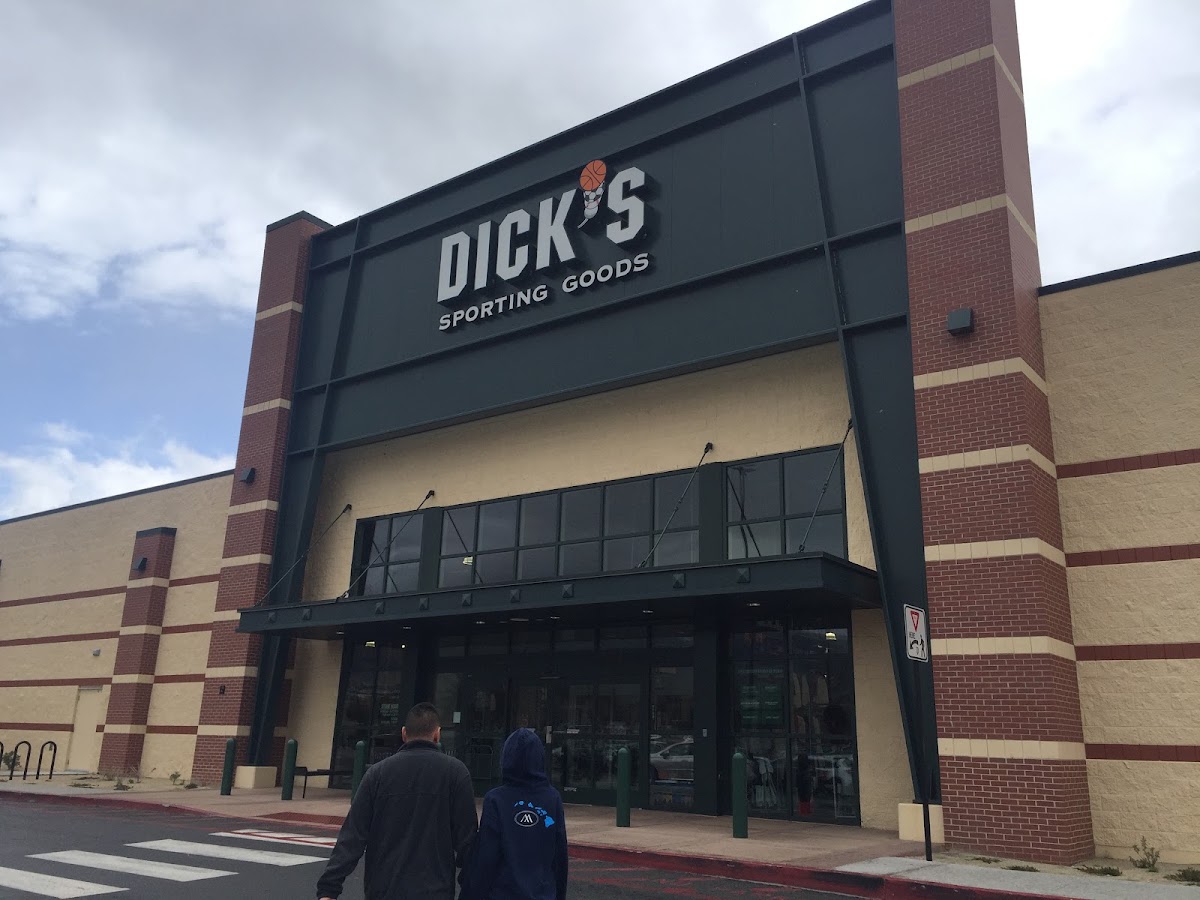 DICK'S Sporting Goods - Photo 1