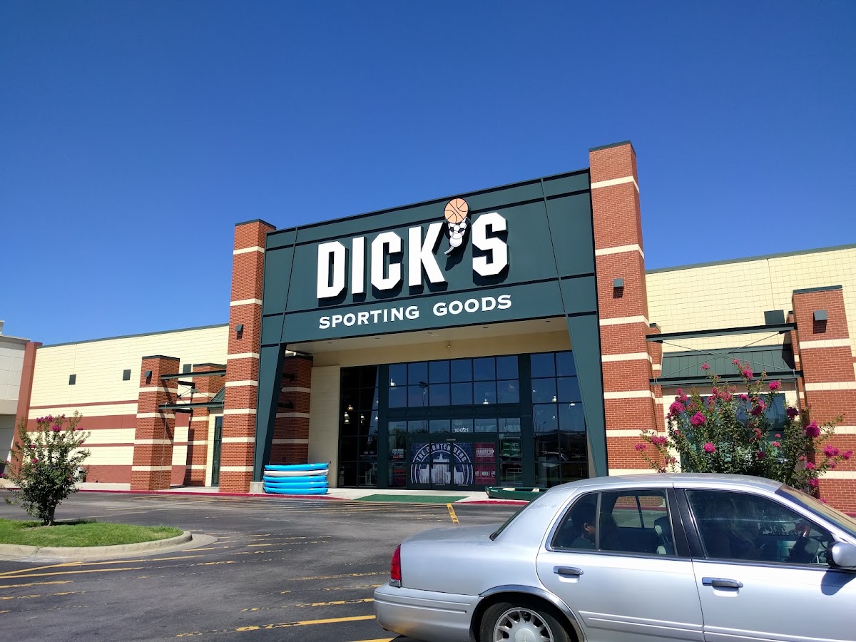 DICK'S Sporting Goods - Photo 1