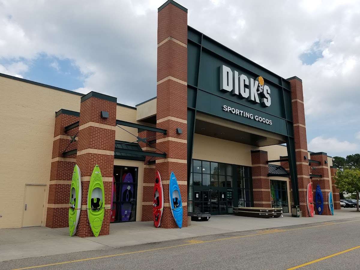 DICK'S Sporting Goods - Photo 1