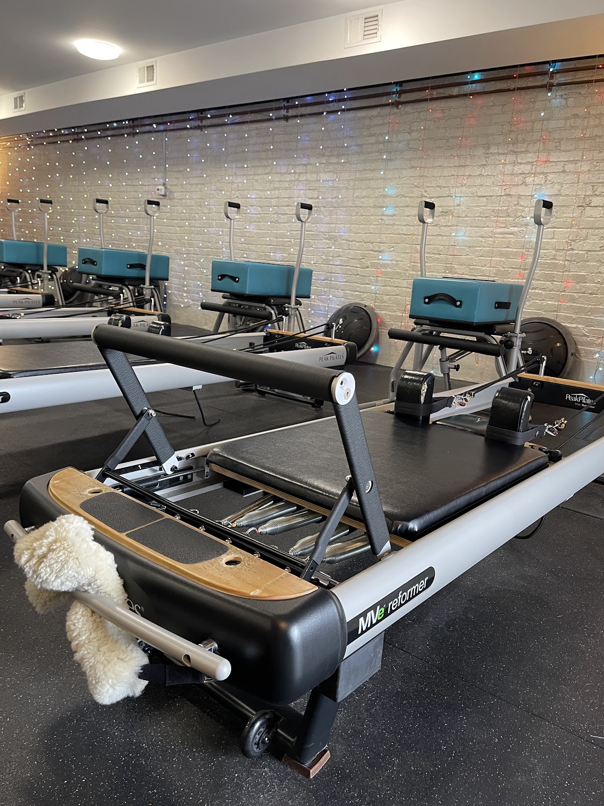 District Pilates - Photo 3