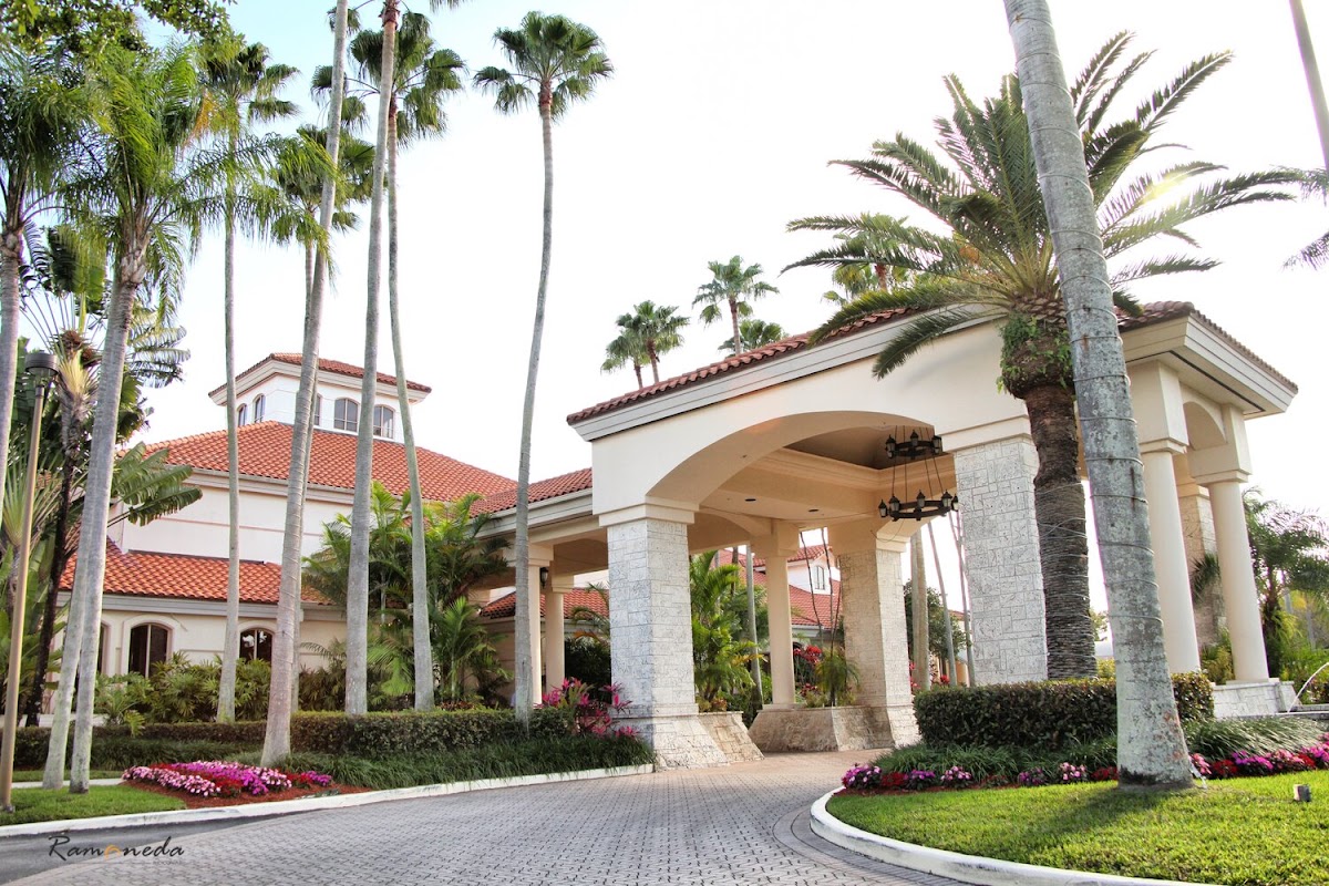 Doral Park Country Club Tennis Court - Photo 1