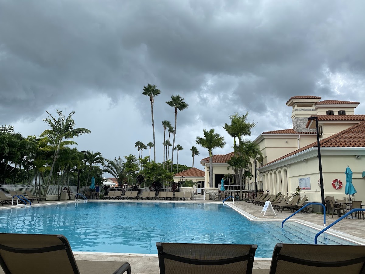 Doral Park Country Club Tennis Court - Photo 3