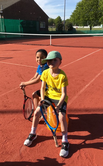 Dorchester Tennis & Squash Club - Photo 3