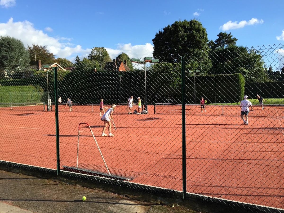 Dorking Lawn Tennis & Squash Club - Photo 1