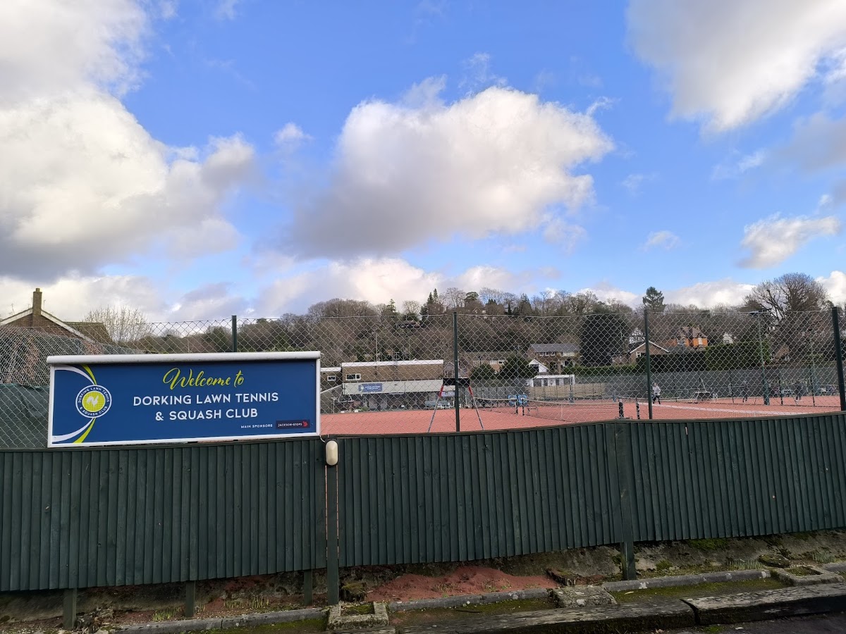 Dorking Lawn Tennis & Squash Club - Photo 2