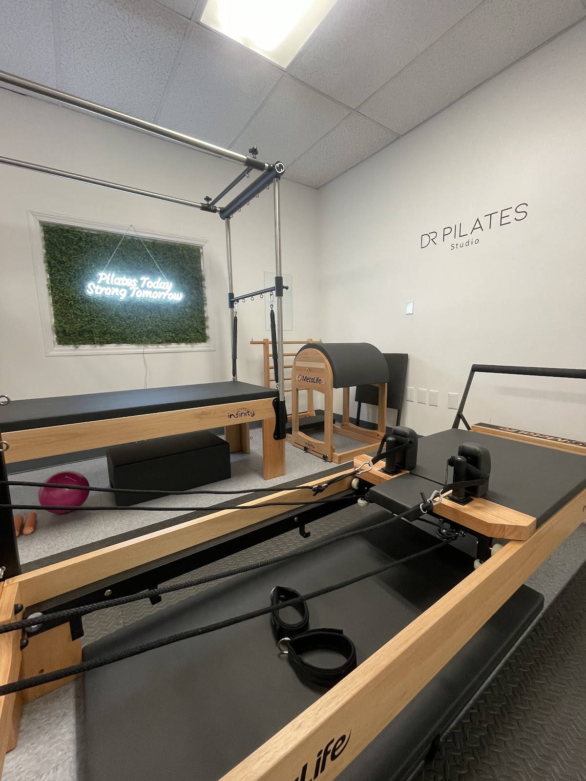 DR Pilates Studio - Photo 2