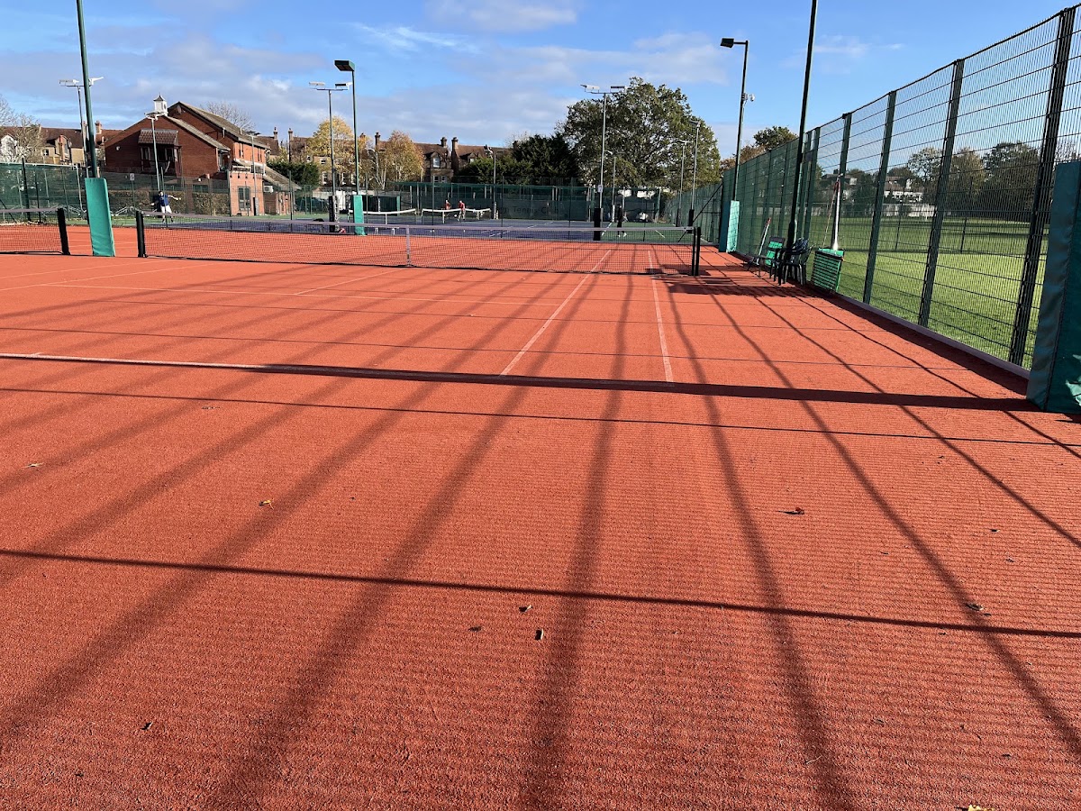 Dulwich Lawn Tennis Club - Photo 1