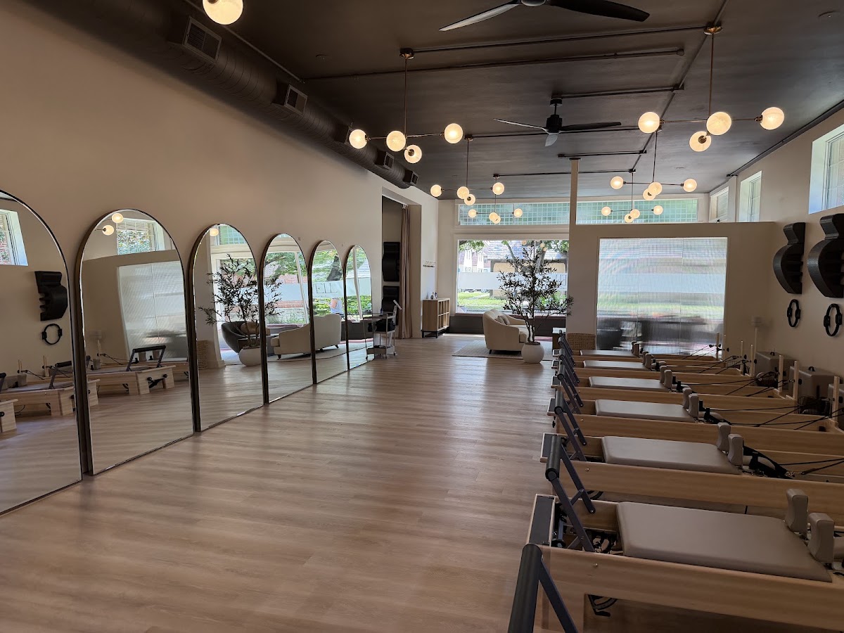 Dwell Pilates - Photo 3