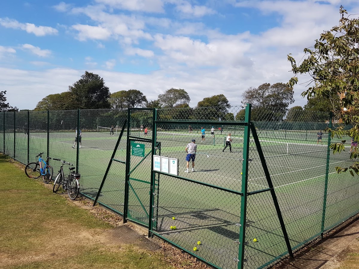 DYKE PARK TENNIS CLUB - Photo 3