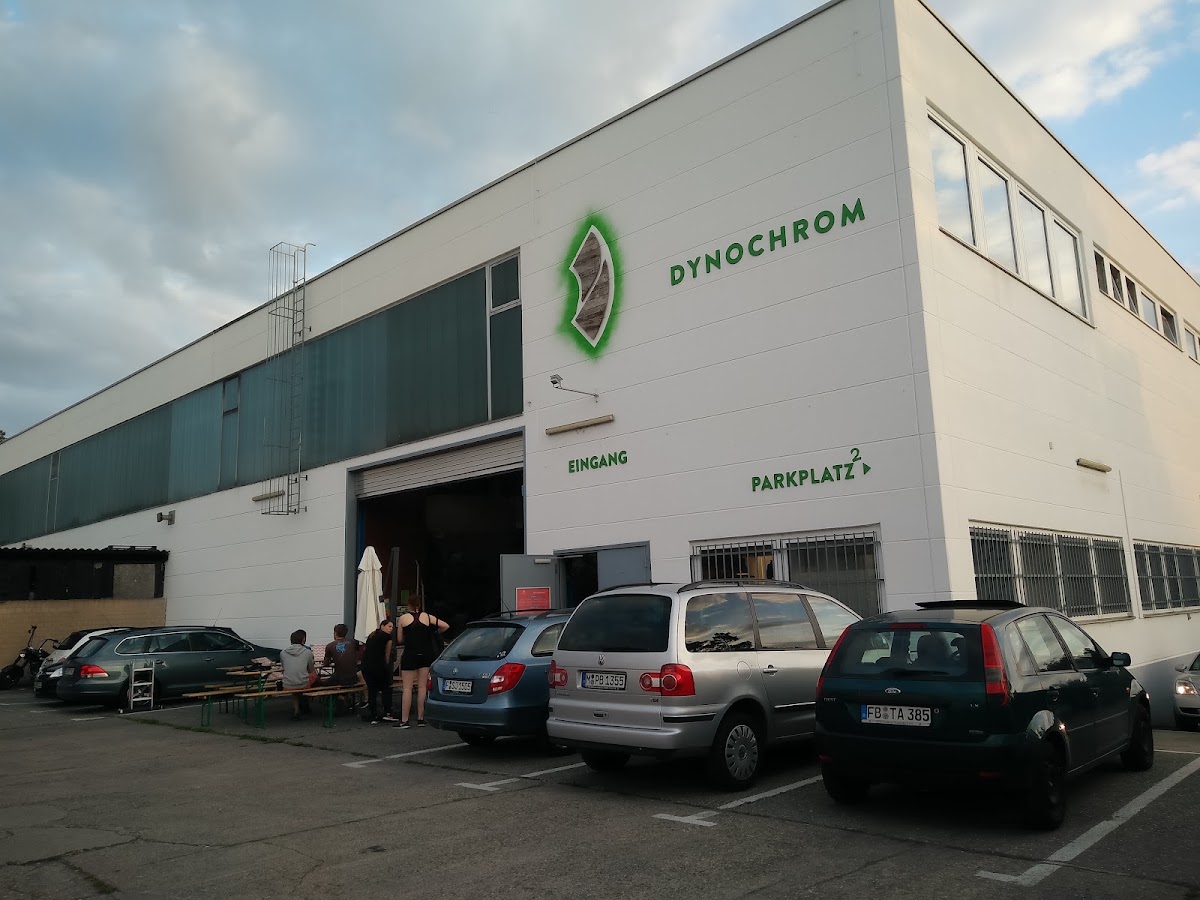 Dynochrom Boulderhalle Frankfurt - Photo 3