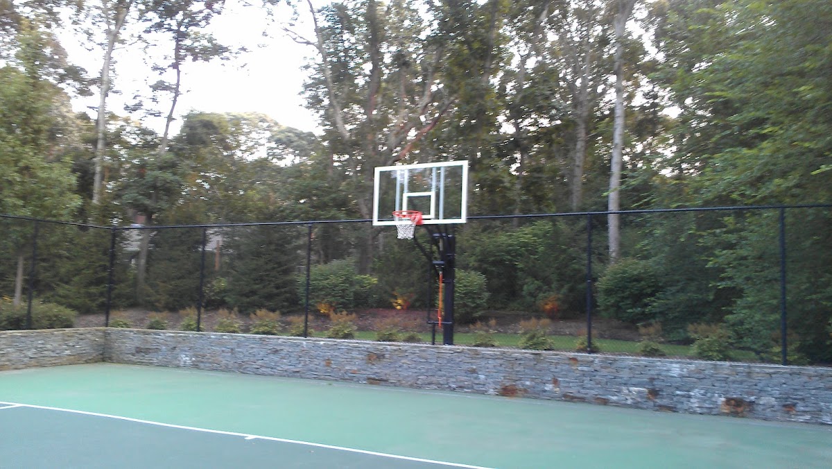 East Hampton Tennis Club - Photo 1
