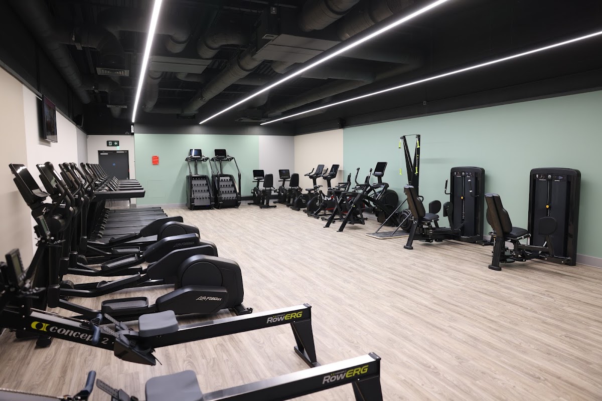 Easton Leisure Centre - Photo 1