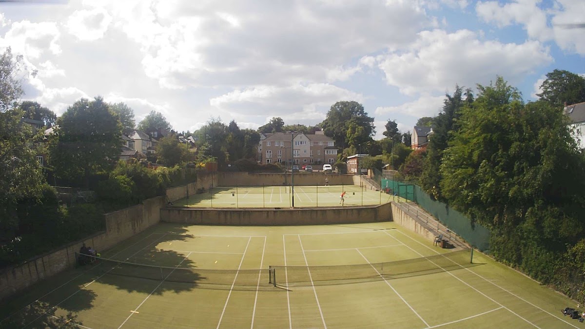 Ecclesall Lawn Tennis Club - Photo 2