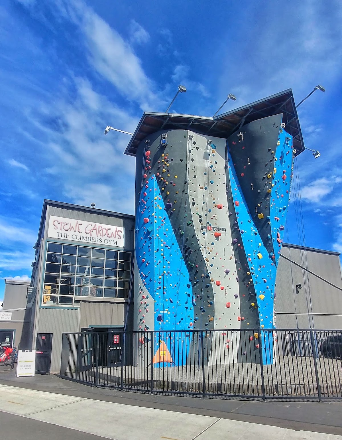 Edgeworks Climbing Seattle - Photo 2