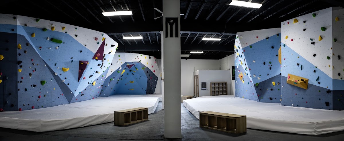 El Bloque Bouldering Gym - Photo 1