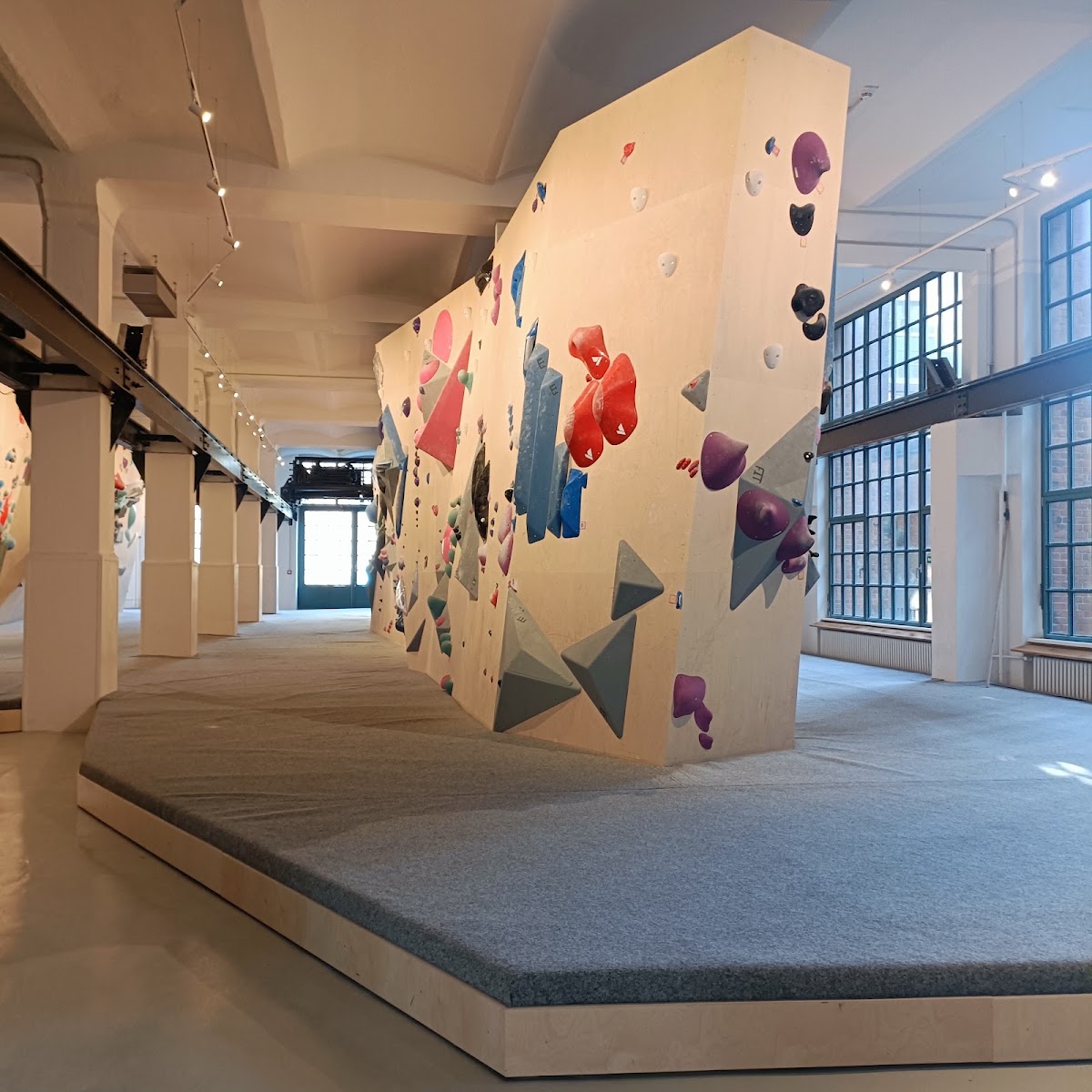 Elektra Boulderhalle - Photo 2