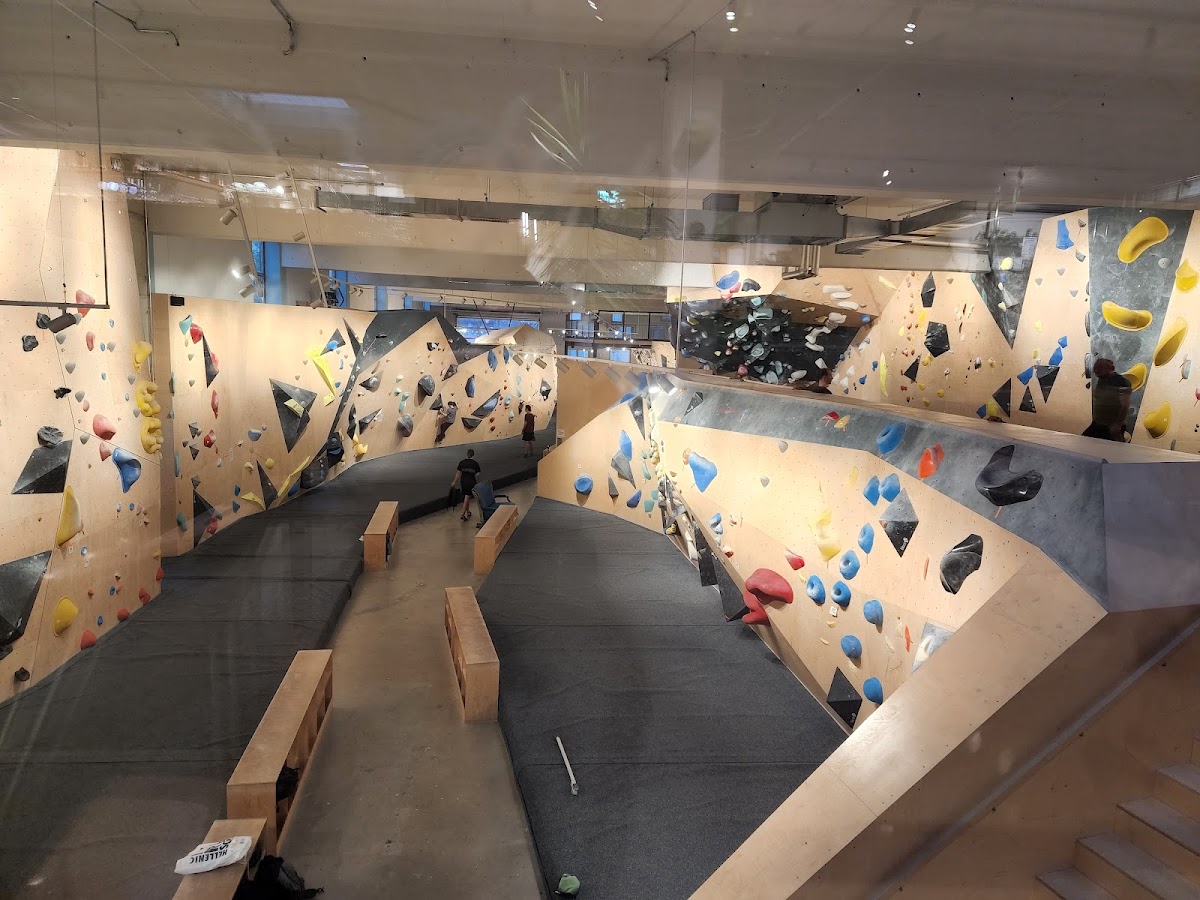 ELYS Boulderloft - Photo 2