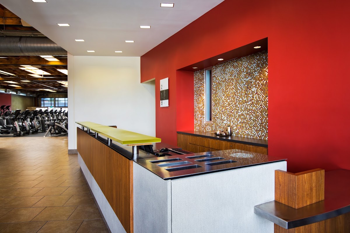Equinox Palo Alto - Photo 1