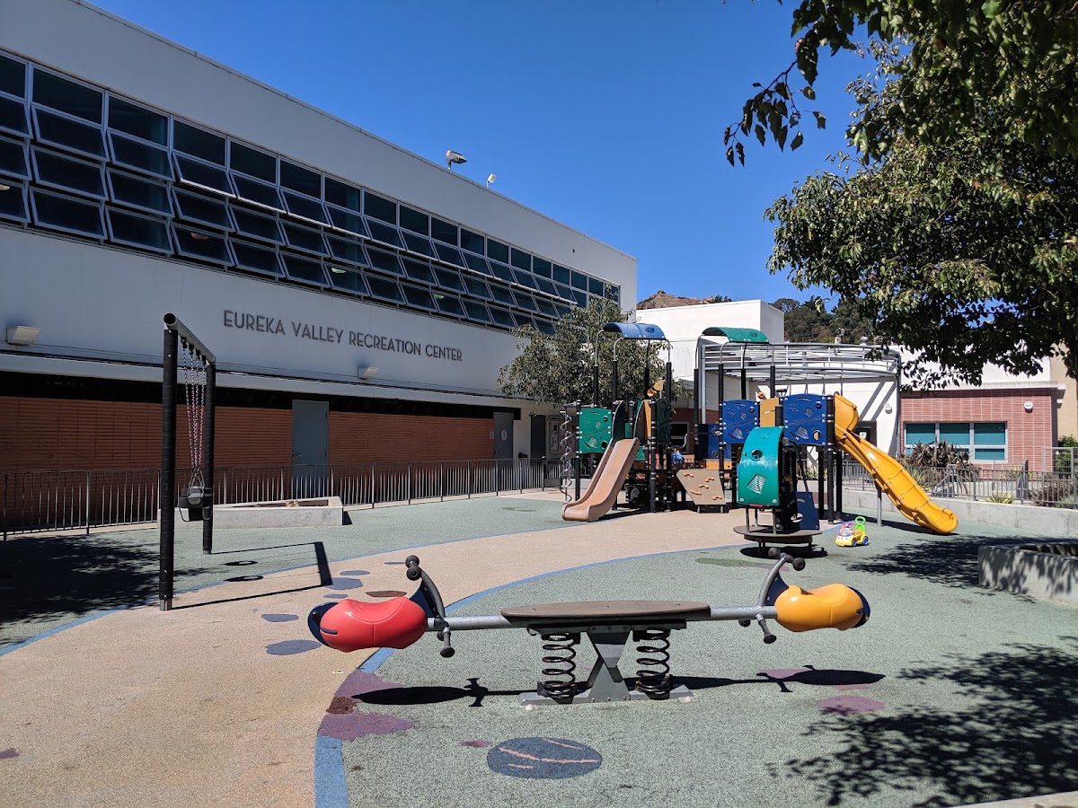 Eureka Valley Recreation Center - Photo 2