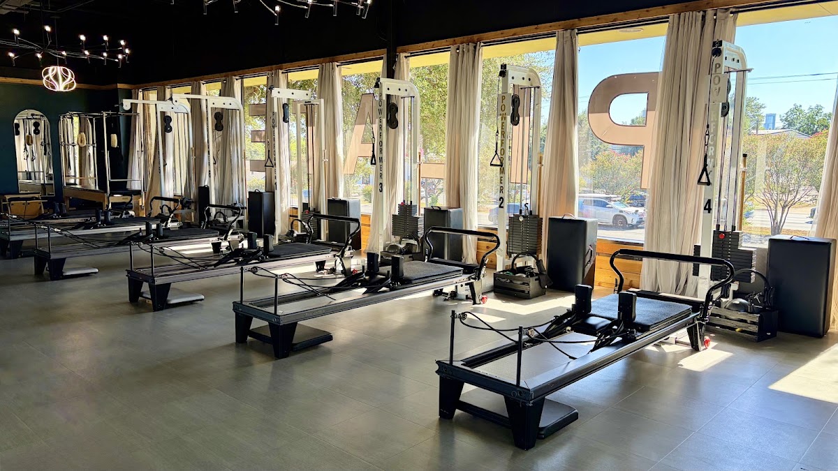 Evolution Pilates & Flow - Photo 2