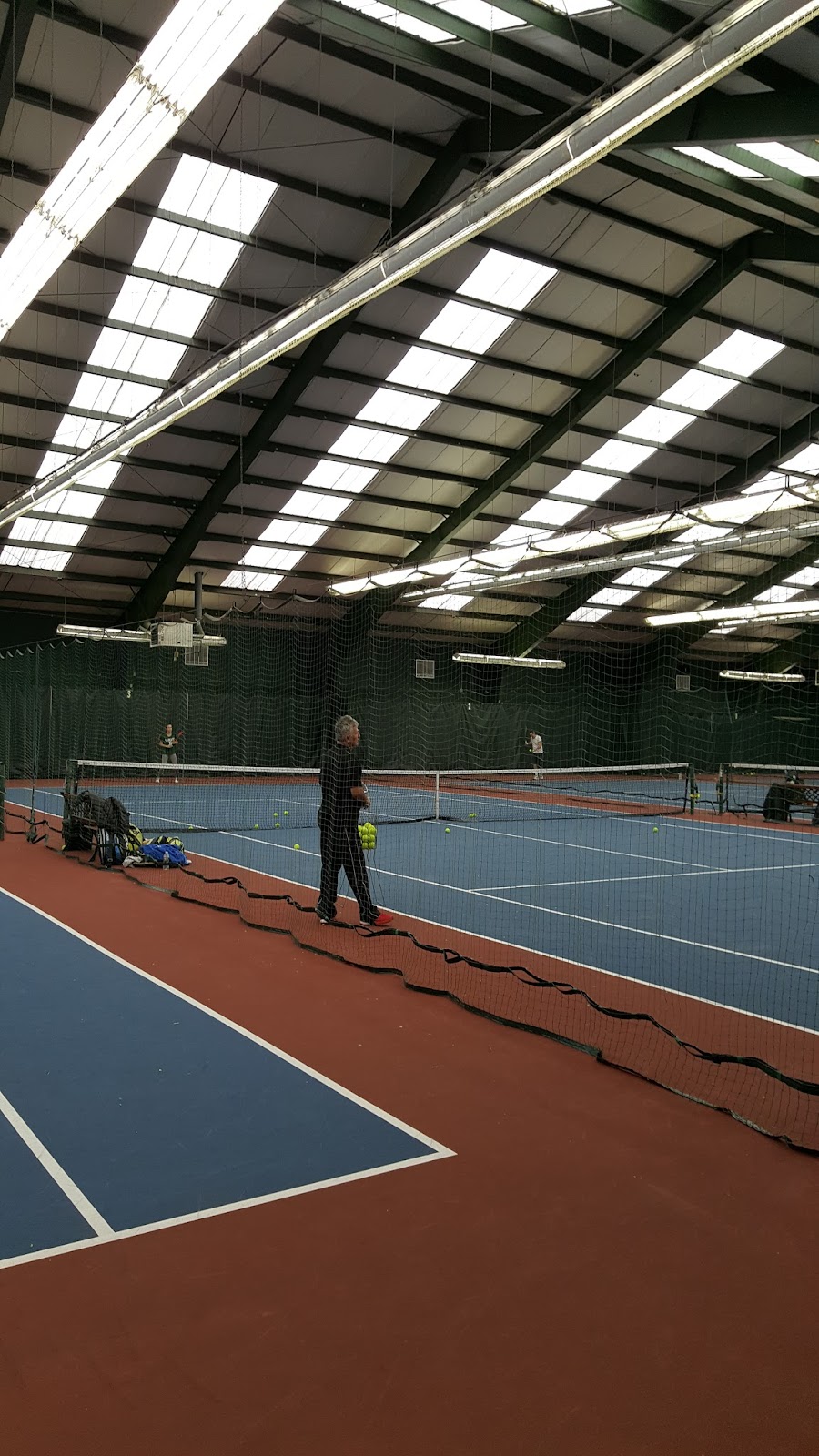 Fair Lawn Racquet Club - Photo 2