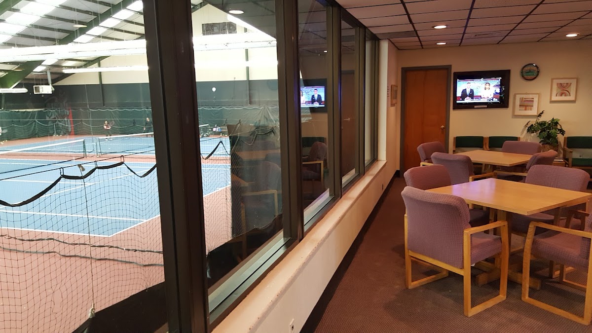 Fair Lawn Racquet Club - Photo 3