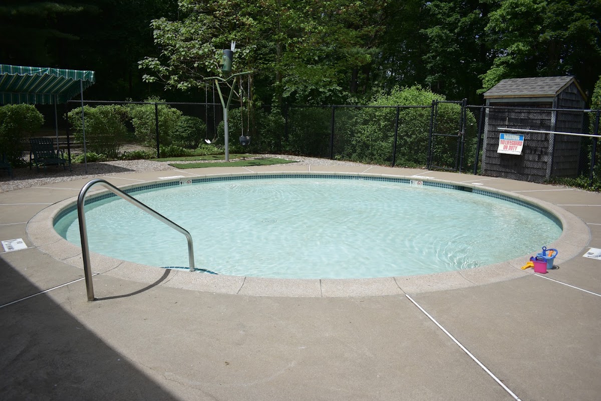 Farmington Field Club - Photo 3
