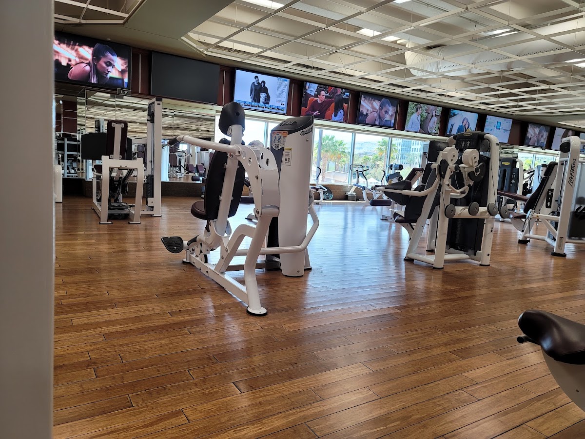 Fitness Center - Photo 3