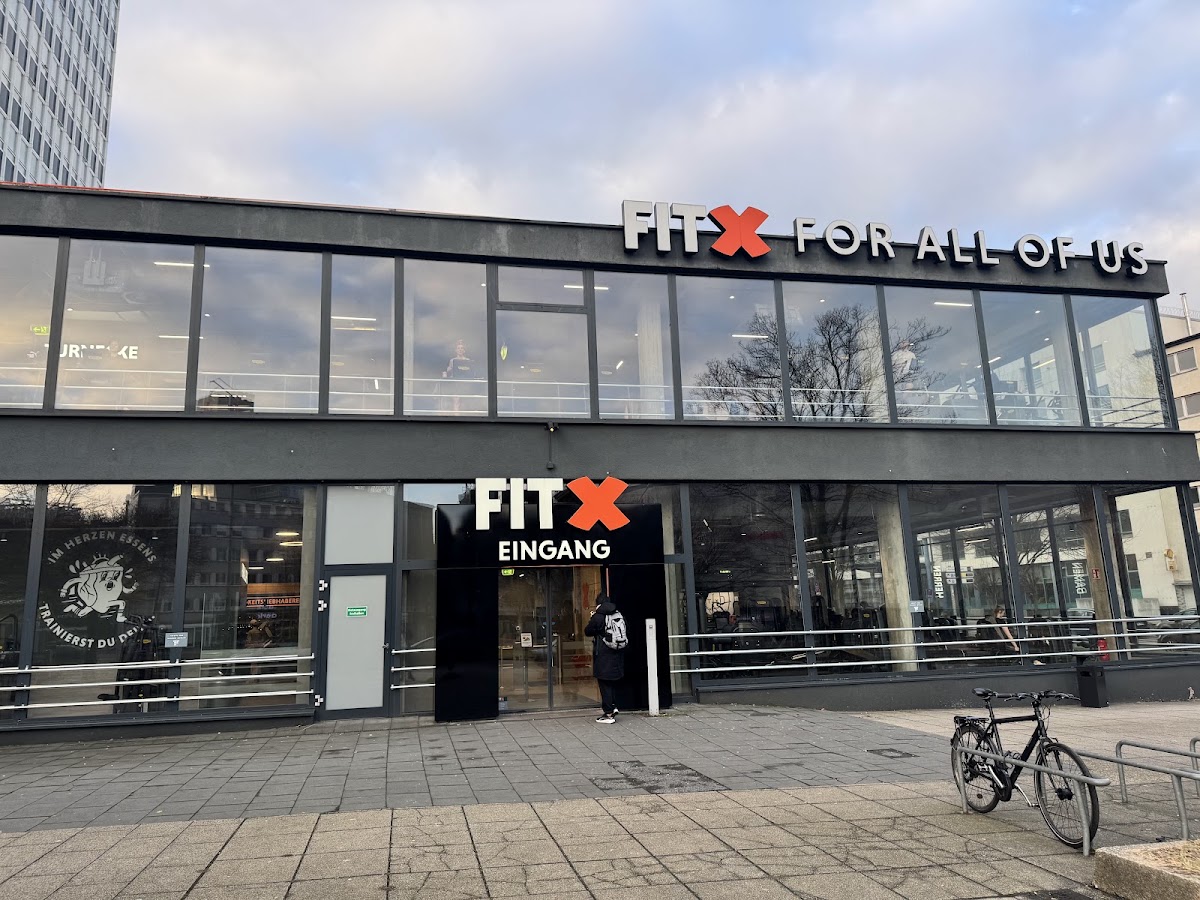 FitX Fitnessstudio - Photo 1