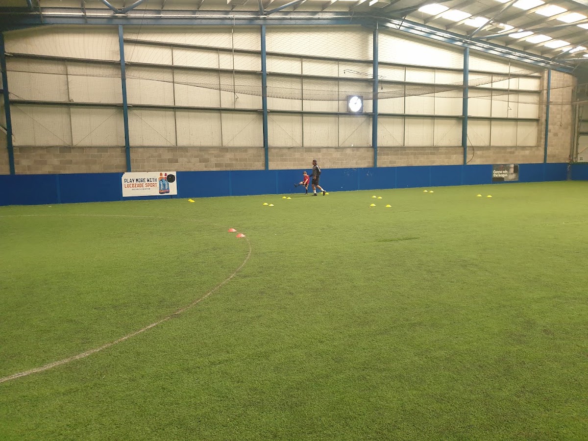 Fives Trafford - Photo 2