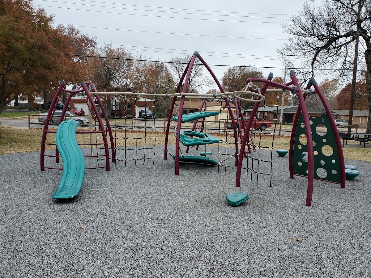 Florence Park - Photo 2