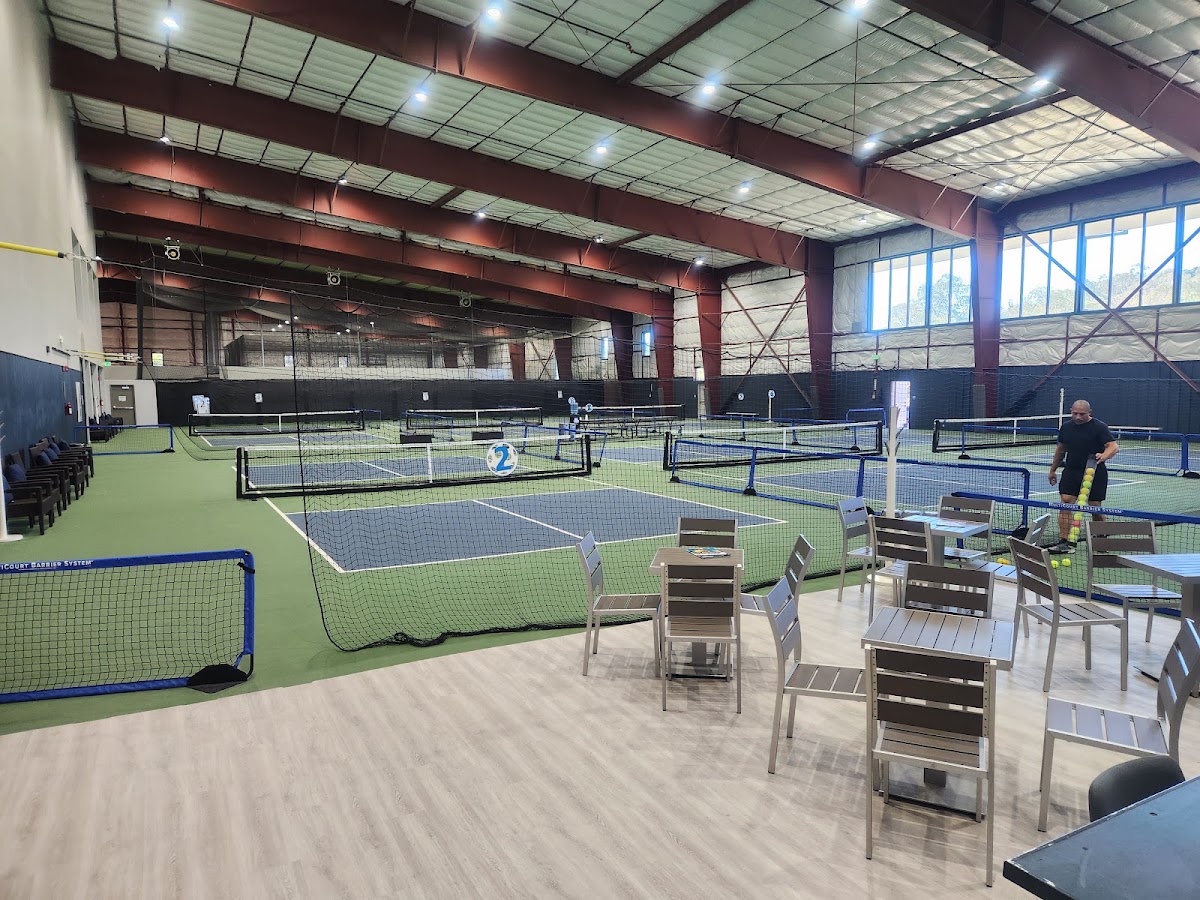 Flyte Racquet Club - Photo 1