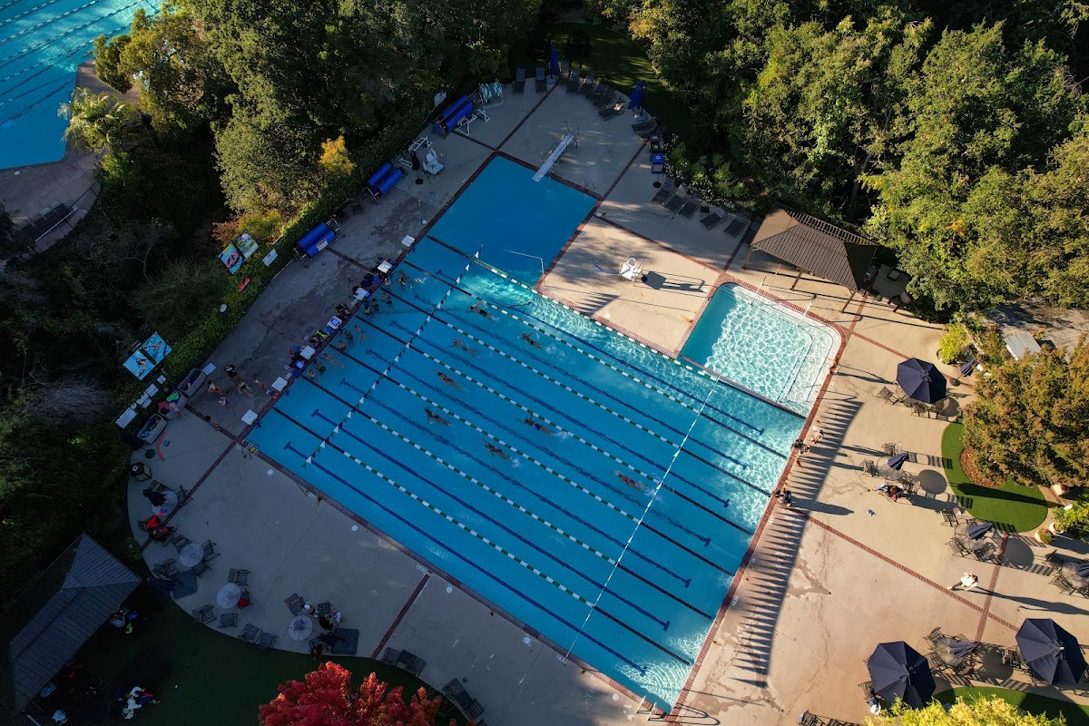 Foothills Tennis & Swimming Club - Photo 2