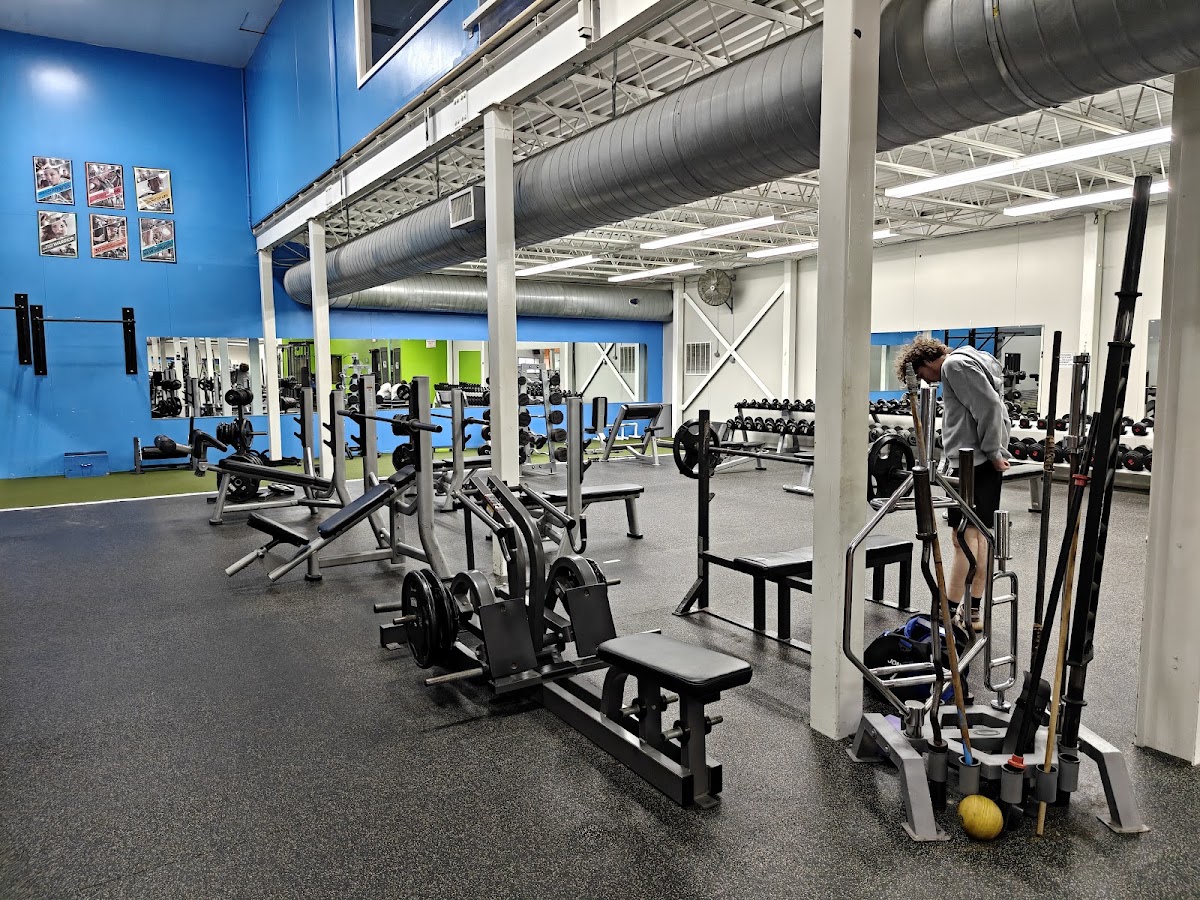 Fore Court Racquet & Fitness Club - Photo 1