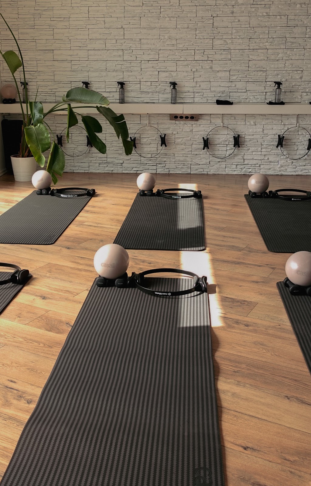 Form&Glow Studio - Photo 2