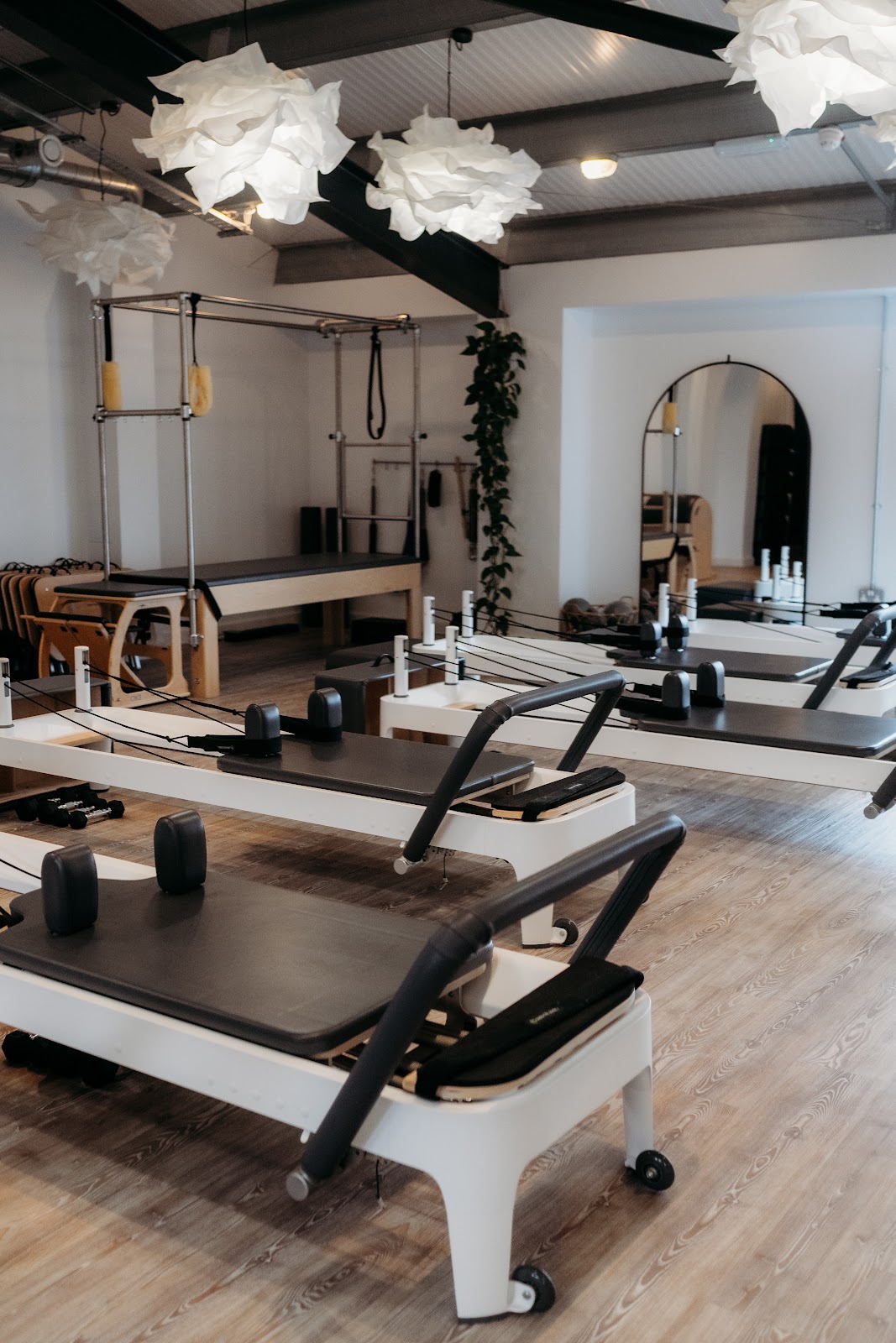FRAMEWORK PILATES - Reformer Studio - Photo 2